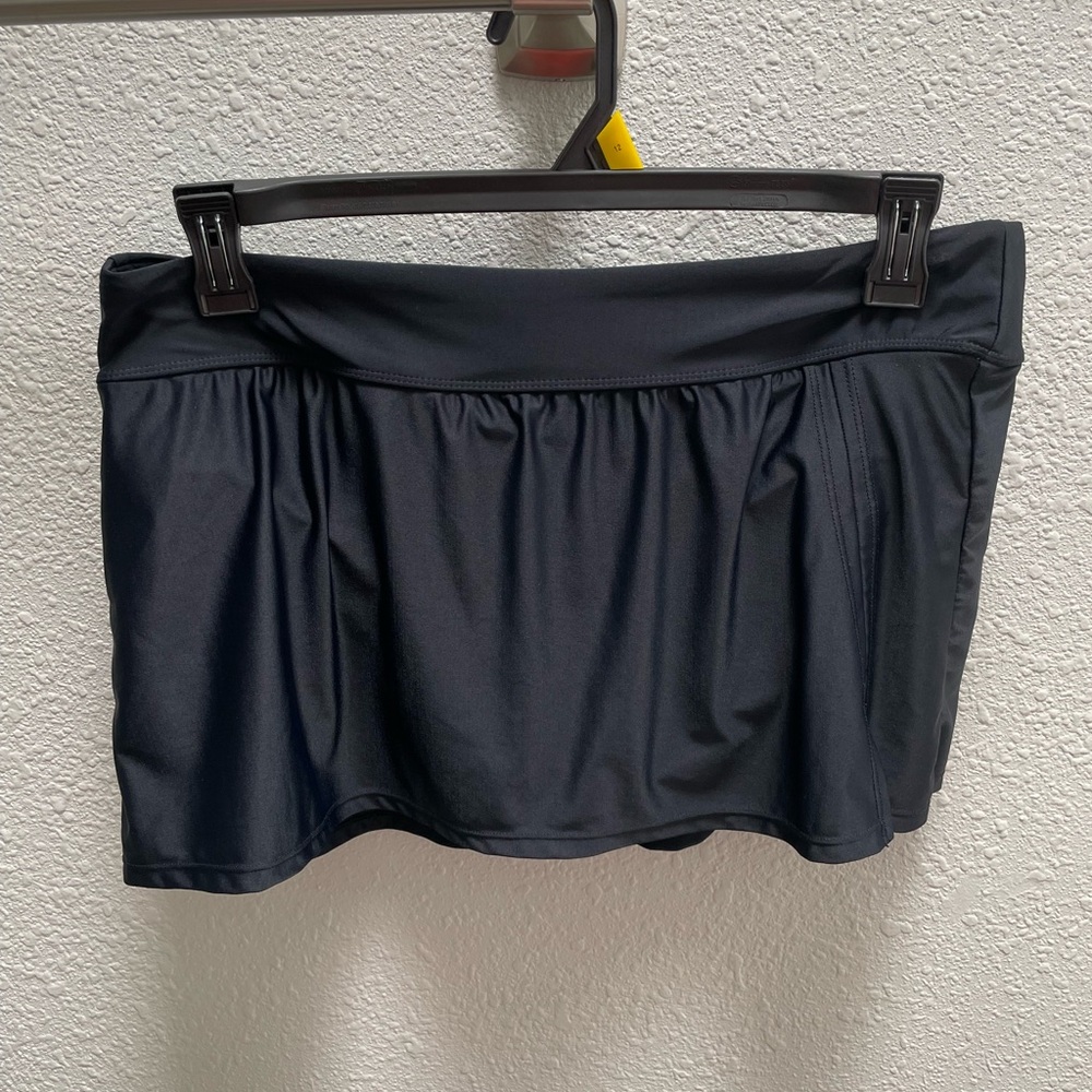 Swim Skirt by Croft & Barrow - Size M - Black - EUC